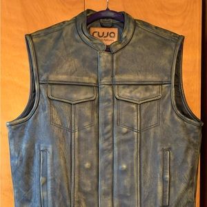 Ruja men’s leather vest, size large.